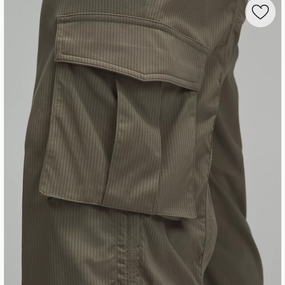 NWT Lululemon Dance Studio Relaxed-Fit Mid-Rise Cargo Pant - Picture 8 of 9